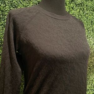 Lululemon running top